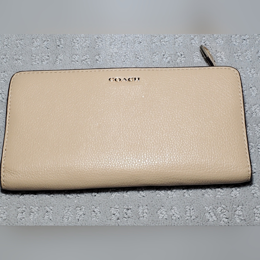 COACH Cream Pebbled Leather Zip-Around Wallet
